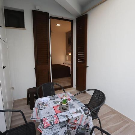Orchidea Rooms & Suites 시비타노바 마르셰 외부 사진