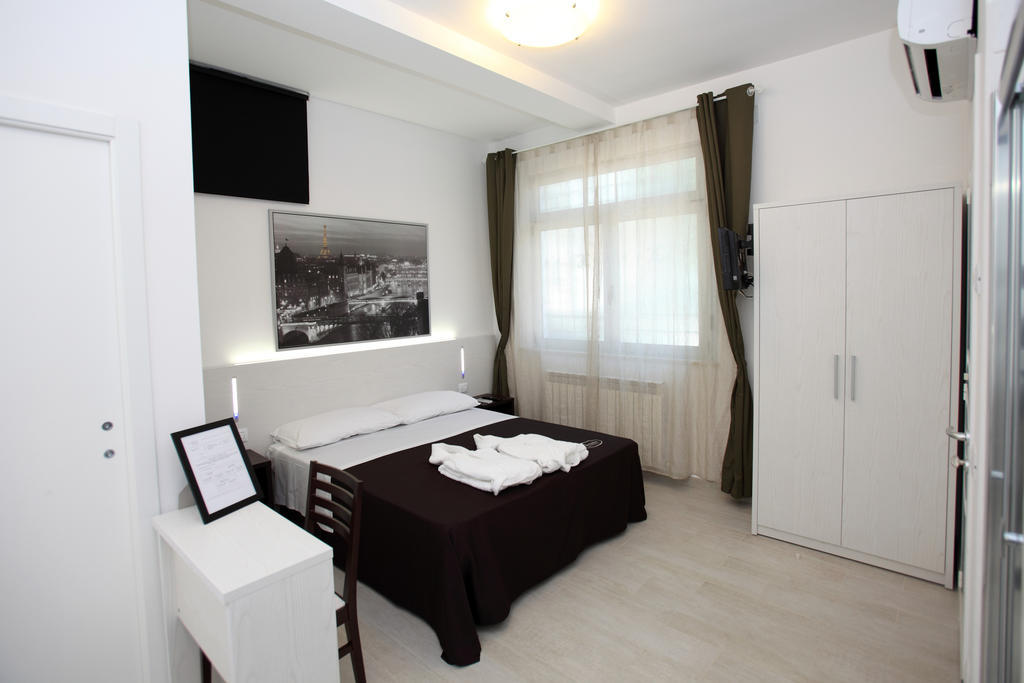 Orchidea Rooms & Suites 시비타노바 마르셰 객실 사진