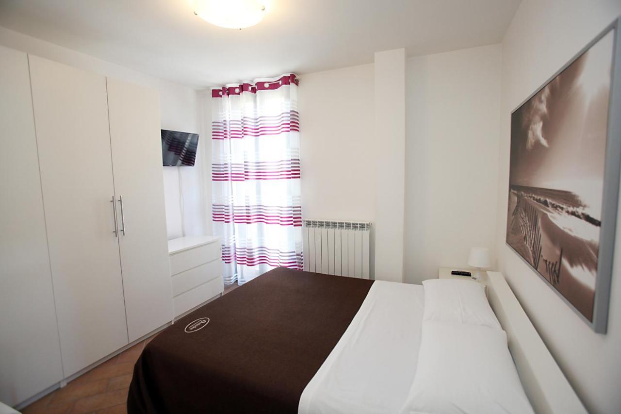 Orchidea Rooms & Suites 시비타노바 마르셰 외부 사진